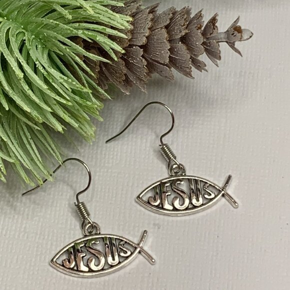 Jesus Earring, Jesus Fish Earring, Religious Earring, Easter Earring, Christmas - Picture 4 of 5